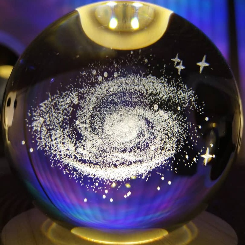 چراغ خواب گوی کریستالی طرح کهکشان سایز ۸